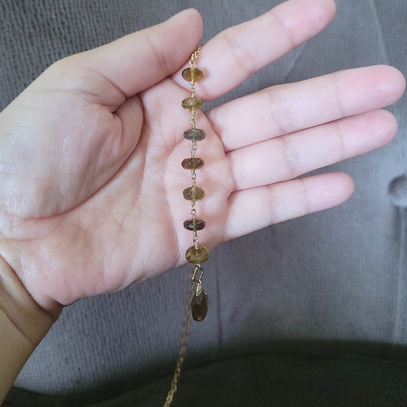 Mossy Green Quartz Pendant Necklace - Picture 2 of 16